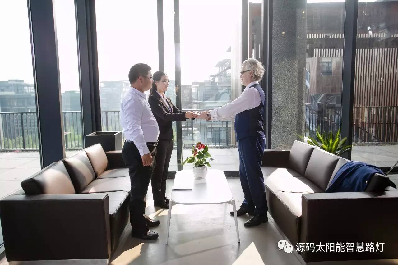 太陽能路燈，太陽能路燈廠家，道路照明，光伏照明，太陽能平板燈